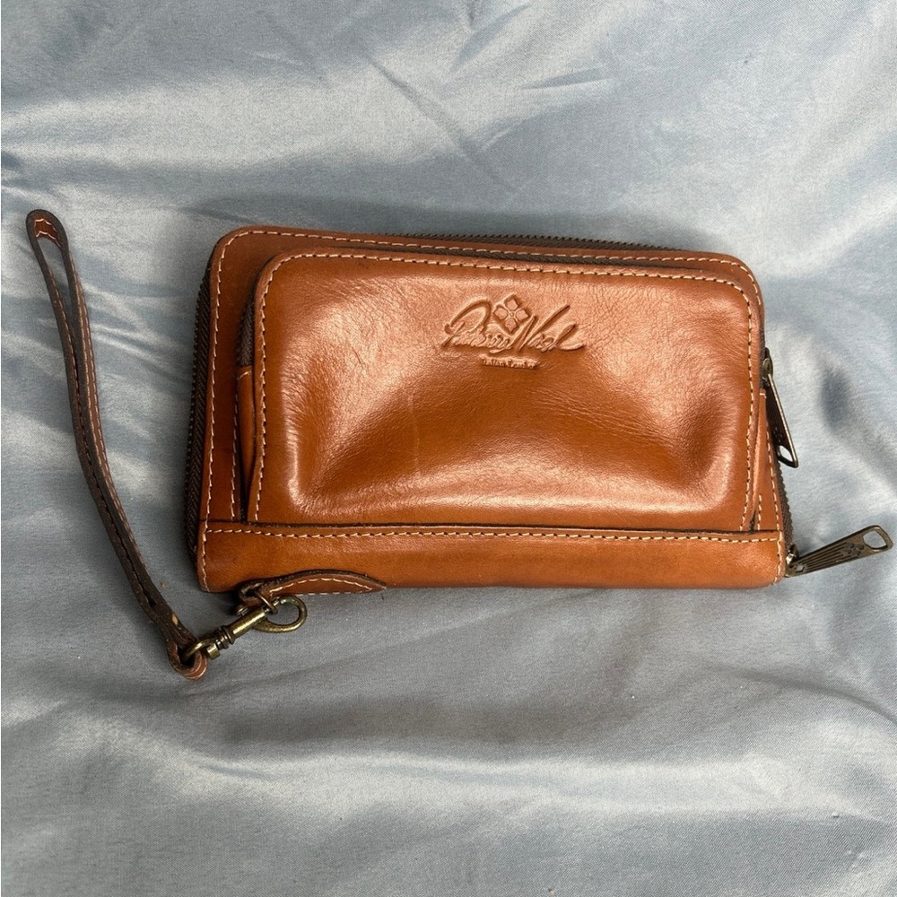 Patricia Nash Catania wristlet